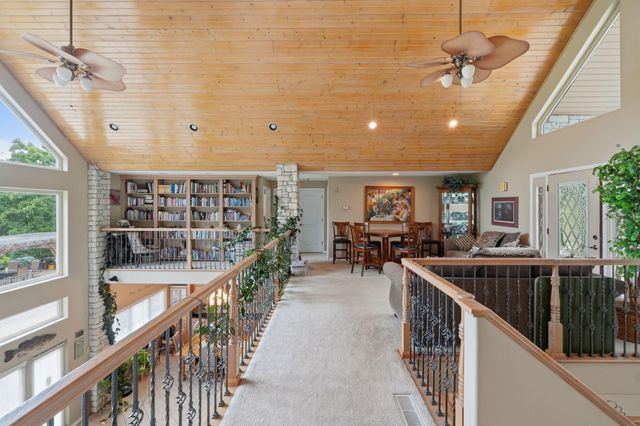 2337 Pokeberry Lane, Lampe, MO 65681