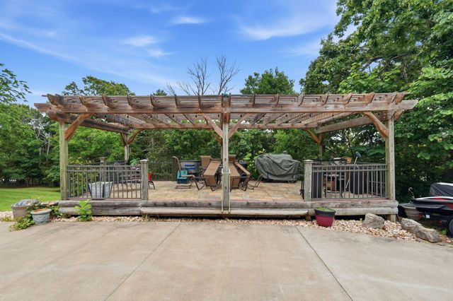 2337 Pokeberry Lane, Lampe, MO 65681