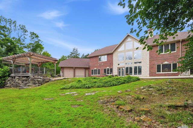 2337 Pokeberry Lane, Lampe, MO 65681