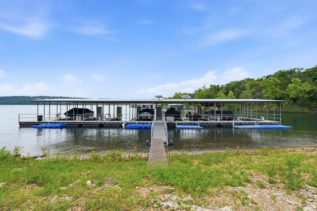 2337 Pokeberry Lane, Lampe, MO 65681