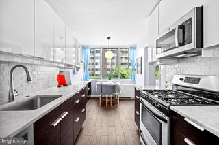 3001 VEAZEY TER NW #710, Washington, DC 20008