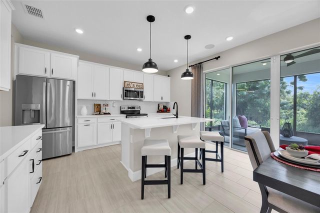 10484 SPRING LAKE DRIVE, Clermont, FL 34711
