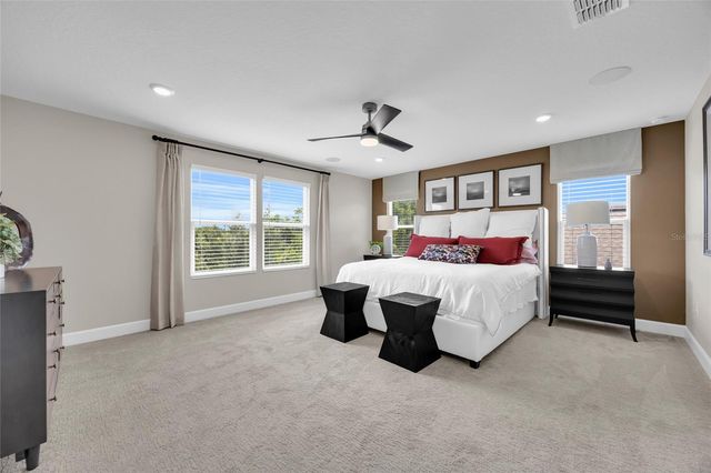 10484 SPRING LAKE DRIVE, Clermont, FL 34711