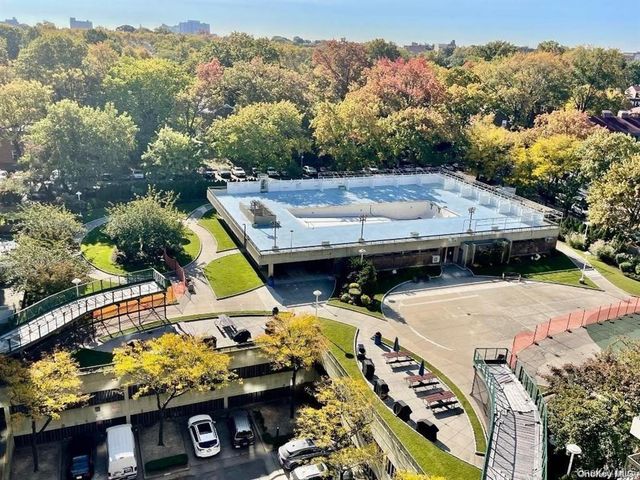 150-38 Union Turnpike 10L, Kew Garden Hills, NY 11367