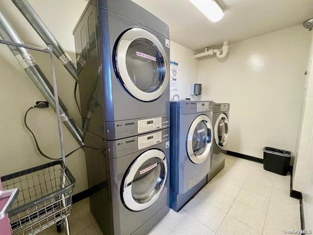 150-38 Union Turnpike 10L, Kew Garden Hills, NY 11367