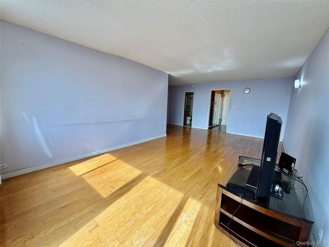 150-38 Union Turnpike 10L, Kew Garden Hills, NY 11367