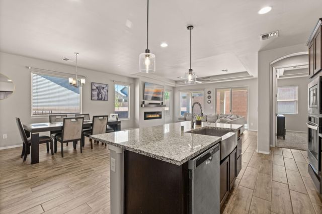 4288 CROWNED EAGLE Loop NE, Rio Rancho, NM 87144
