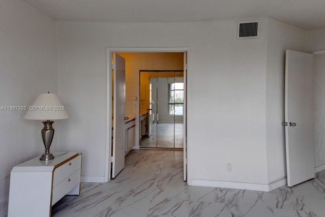 3600 Mystic Pointe Dr 613, Aventura, FL 33180