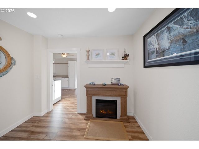 815 BROADWAY Ave, Winchester Bay, OR 97467