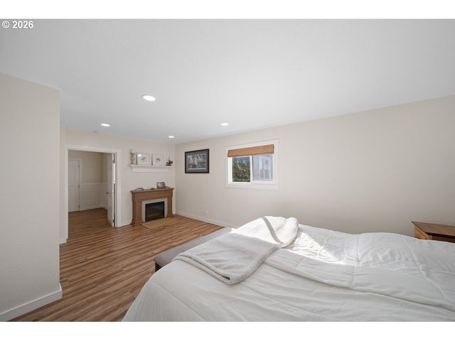 815 BROADWAY Ave, Winchester Bay, OR 97467