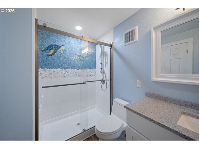 815 BROADWAY Ave, Winchester Bay, OR 97467