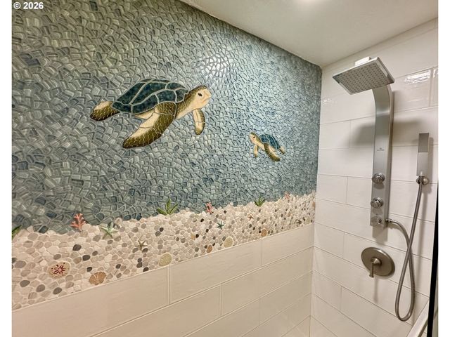 815 BROADWAY Ave, Winchester Bay, OR 97467