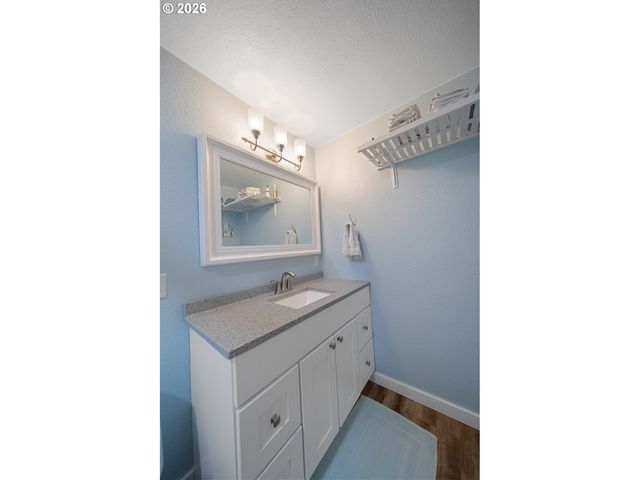 815 BROADWAY Ave, Winchester Bay, OR 97467