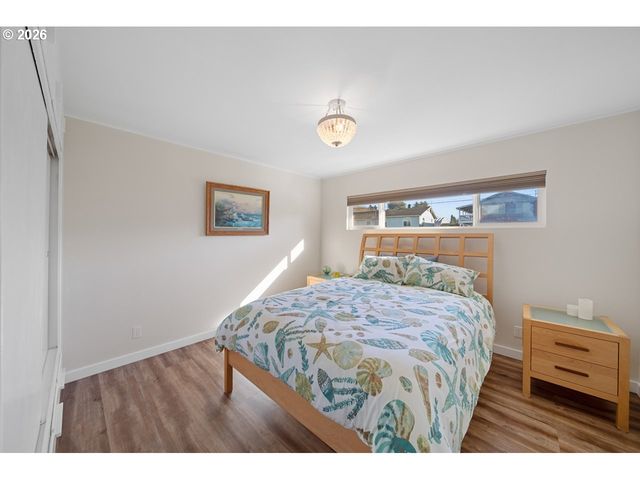 815 BROADWAY Ave, Winchester Bay, OR 97467