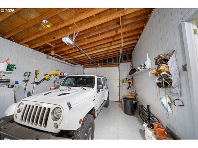 815 BROADWAY Ave, Winchester Bay, OR 97467