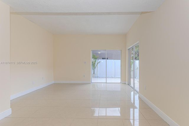 5698 W 25th Ct 5698, Hialeah, FL 33016