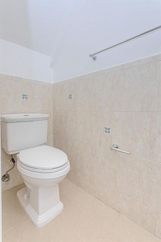 5698 W 25th Ct 5698, Hialeah, FL 33016