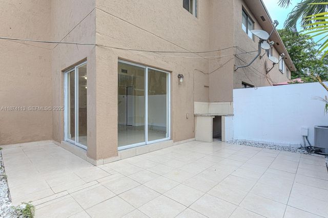 5698 W 25th Ct 5698, Hialeah, FL 33016