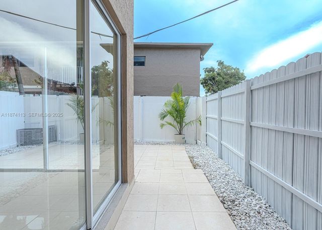 5698 W 25th Ct 5698, Hialeah, FL 33016