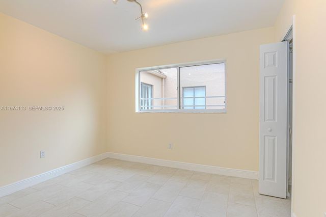 5698 W 25th Ct 5698, Hialeah, FL 33016