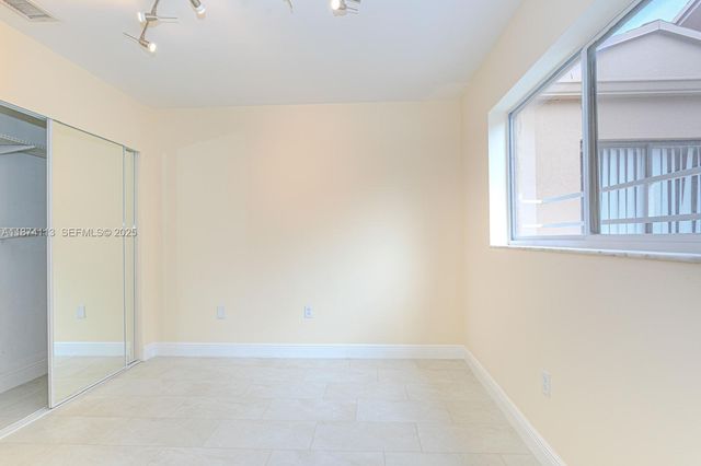 5698 W 25th Ct 5698, Hialeah, FL 33016