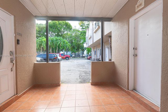 5698 W 25th Ct 5698, Hialeah, FL 33016