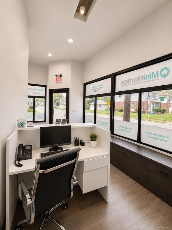 900 Rockaway Avenue, Valley Stream, NY 11581 — exterior