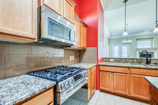 5724 Valley Maple Drive, El Paso, TX 79932