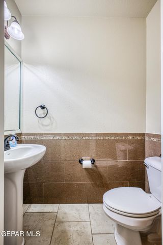 5724 Valley Maple Drive, El Paso, TX 79932