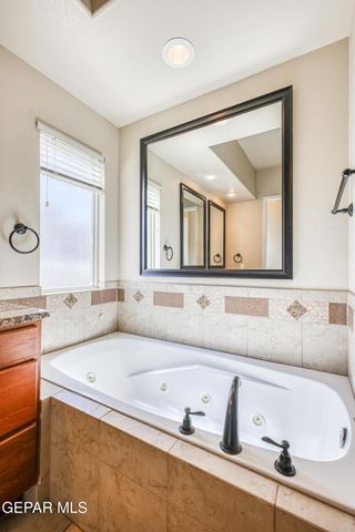 5724 Valley Maple Drive, El Paso, TX 79932