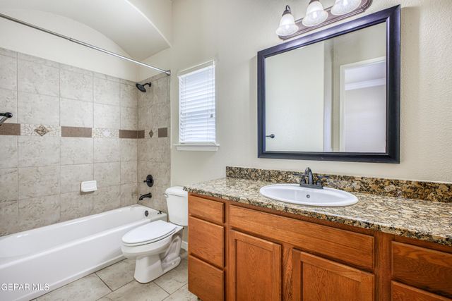 5724 Valley Maple Drive, El Paso, TX 79932