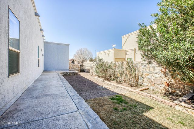 5724 Valley Maple Drive, El Paso, TX 79932
