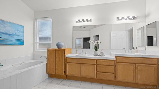 1783 Medinah, San Marcos, CA 92069