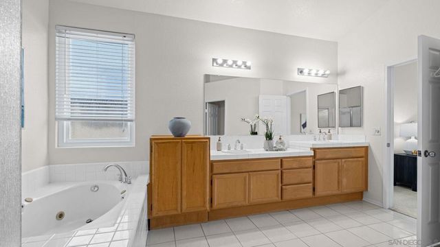 1783 Medinah, San Marcos, CA 92069