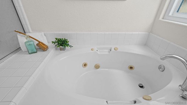 1783 Medinah, San Marcos, CA 92069