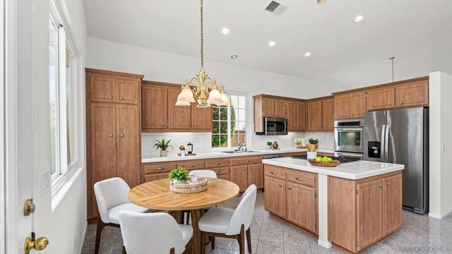 1783 Medinah, San Marcos, CA 92069