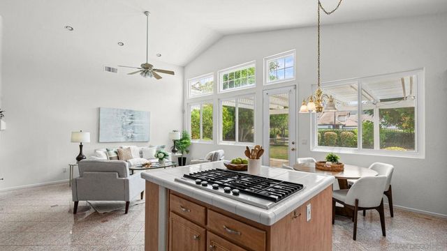 1783 Medinah, San Marcos, CA 92069