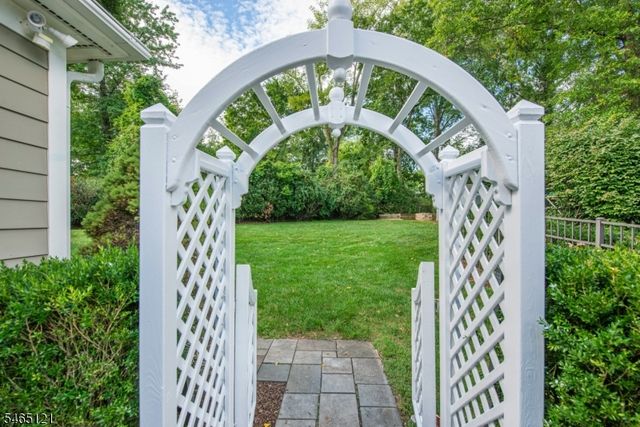 57 Bullion Rd, Bernards Twp., NJ 07920