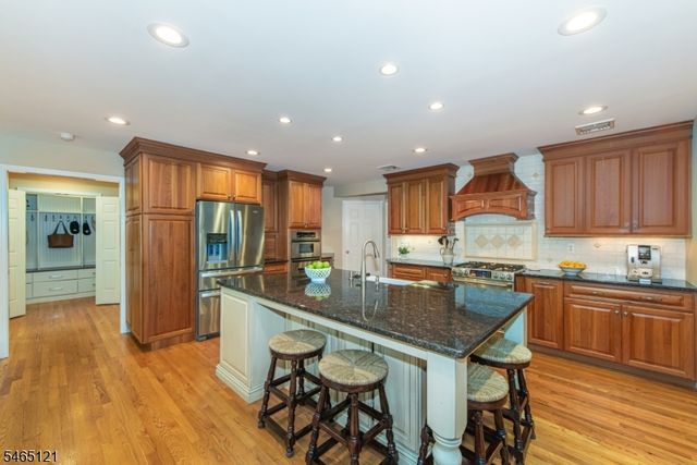 57 Bullion Rd, Bernards Twp., NJ 07920