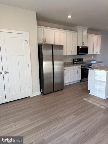 85 TUMBLEHOME RD, Inwood, WV 25428