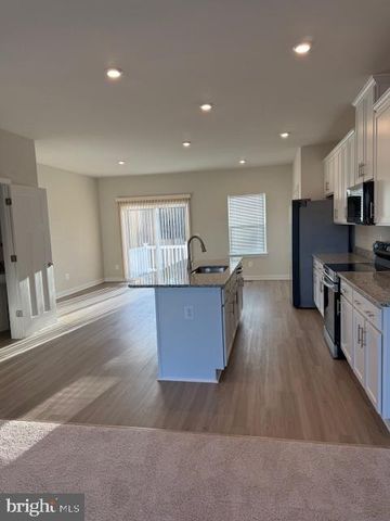 85 TUMBLEHOME RD, Inwood, WV 25428