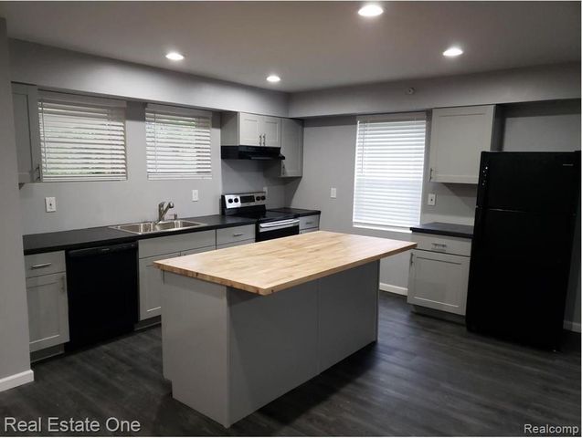 312 Mary Avenue, Royal Oak, MI 48073