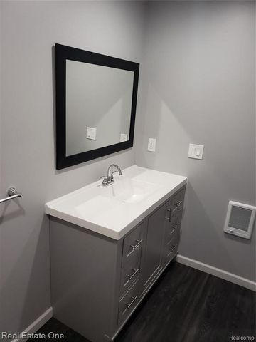 312 Mary Avenue, Royal Oak, MI 48073