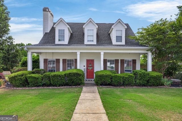 200 Meadow Lake Drive, Carrollton, GA 30116