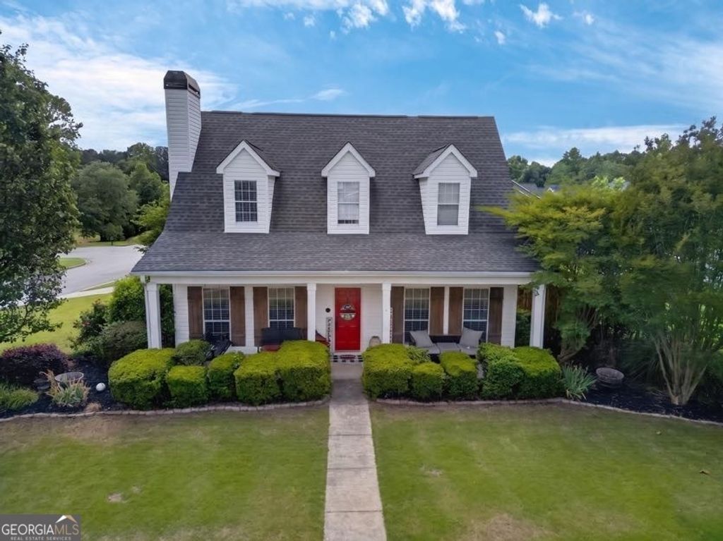 200 Meadow Lake Drive, Carrollton, GA 30116
