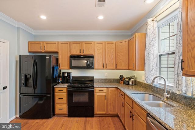 26147 LANDS END DR, Chantilly, VA 20152