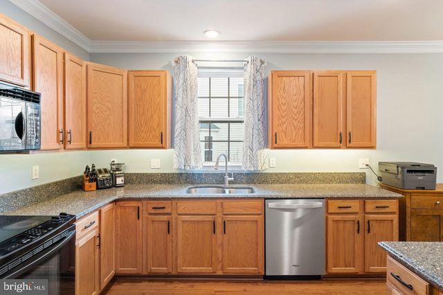 26147 LANDS END DR, Chantilly, VA 20152