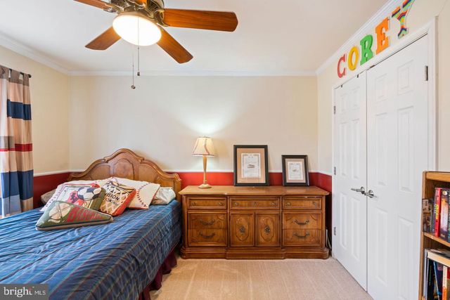 26147 LANDS END DR, Chantilly, VA 20152