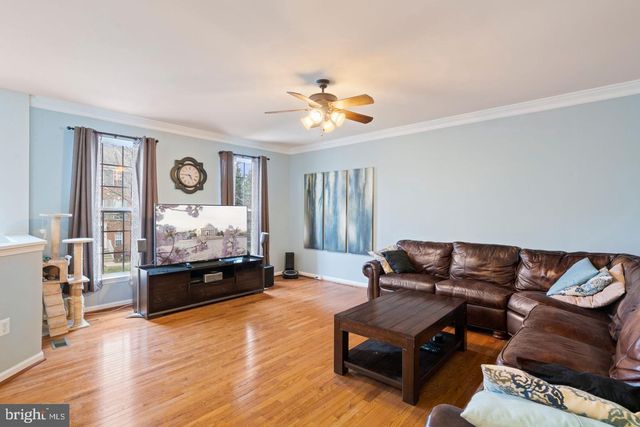 26147 LANDS END DR, Chantilly, VA 20152