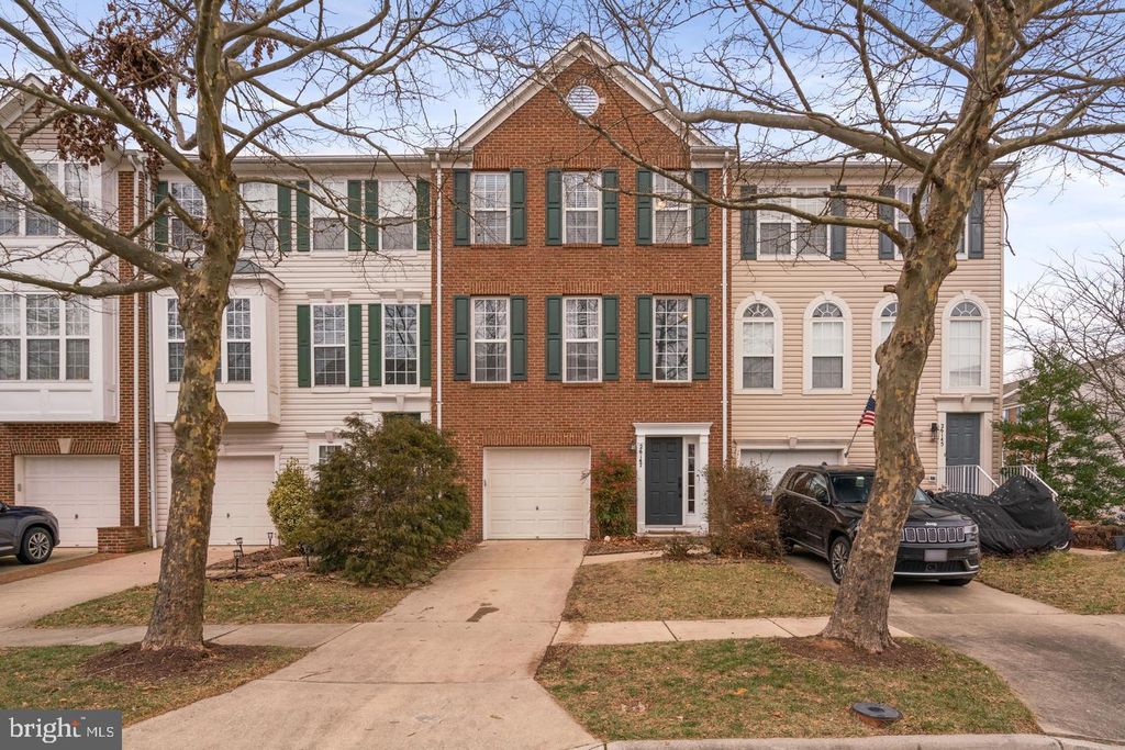 26147 LANDS END DR, Chantilly, VA 20152